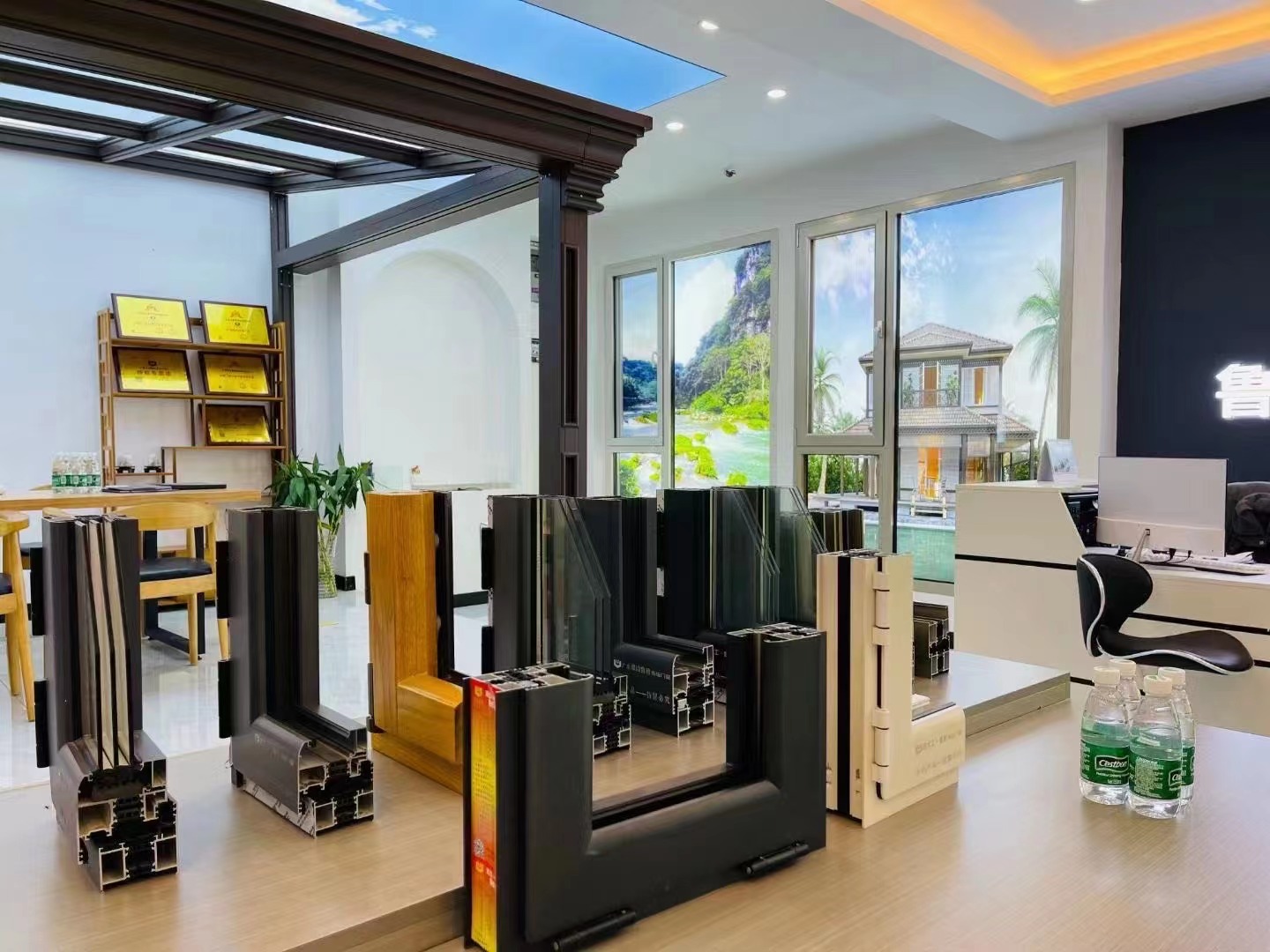 有人问到底该选择什么样的断桥铝门窗呢？现在小编来给您回答