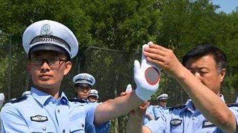 辅警|辅警岗位“调整”，实行“年薪制”，有望大幅涨薪，专科生别错过