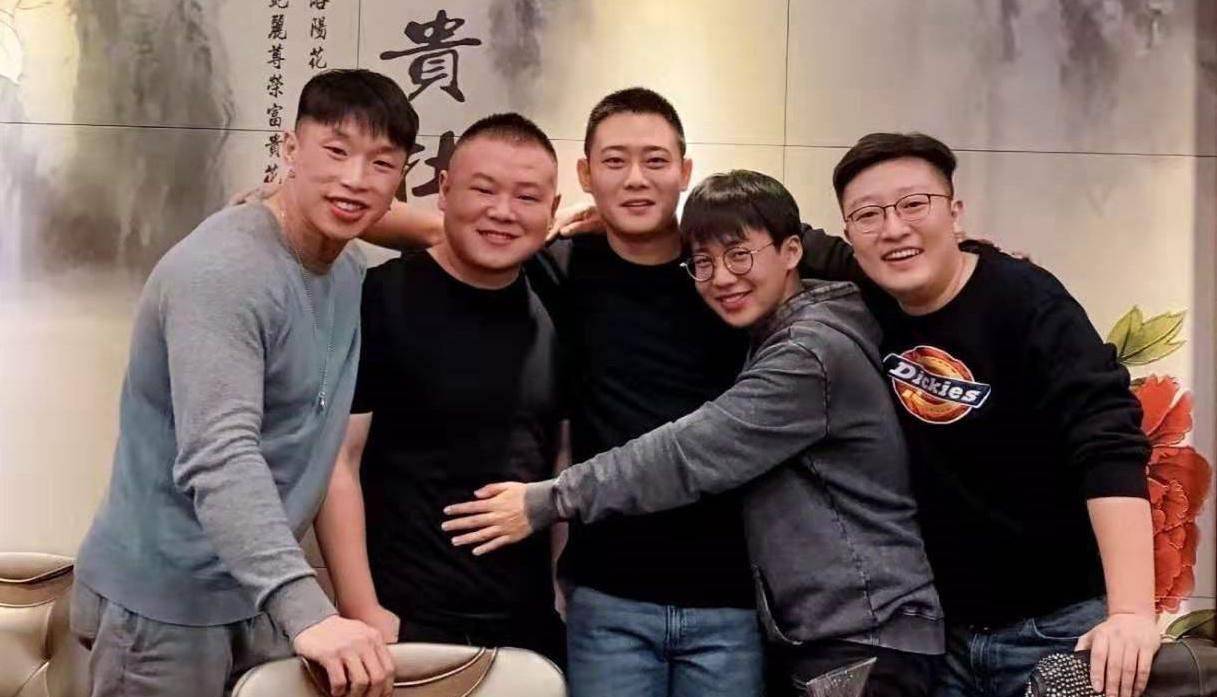 德云社|岳云鹏发飙，4000观众大喊退票，德云社的角儿从不畏惧退票