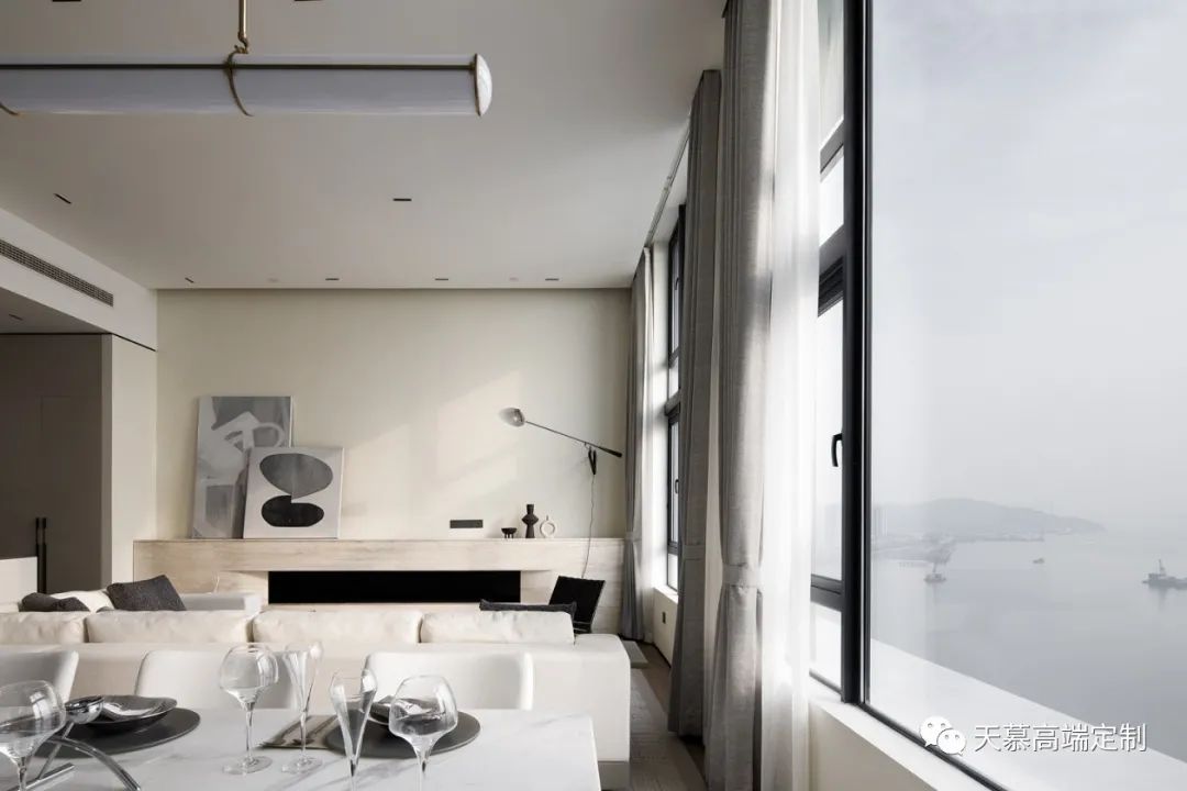 透过极简的独特设计,领略海湾独特的山海风光