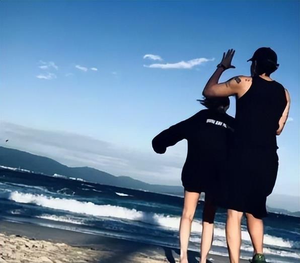 黄子韬|“暴躁富豪”黄子韬：两百亿身家不输王思聪，为何独宠徐艺洋一人