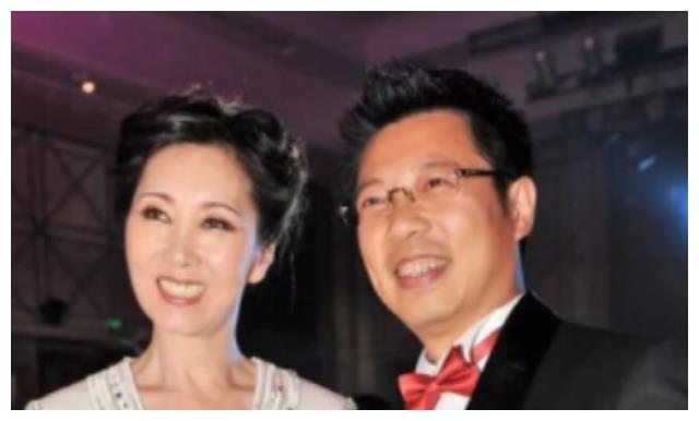 王思聪|万达公子王思聪：怒怼汪小菲专业坑爹第一人，家教严不找女星