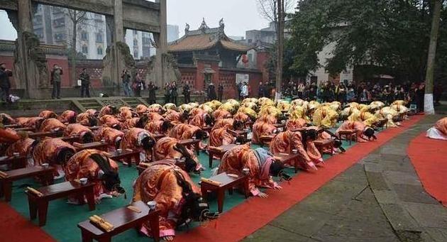 古人忠告：“拜三不拜四，拜四要出事”，是何意？不懂别乱拜