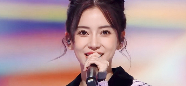 奶茶 跨年夜妆容尴尬现场：虞书欣口红粘牙，任嘉伦高低眉，杨紫妆感重！