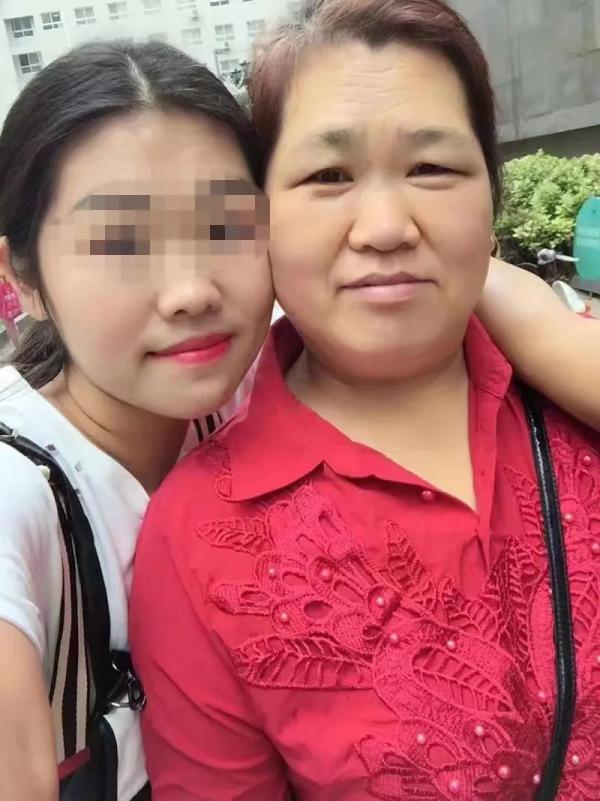 被热死的54岁女洗碗工，7年的 时间挣了15万元，抢救12天积蓄全无