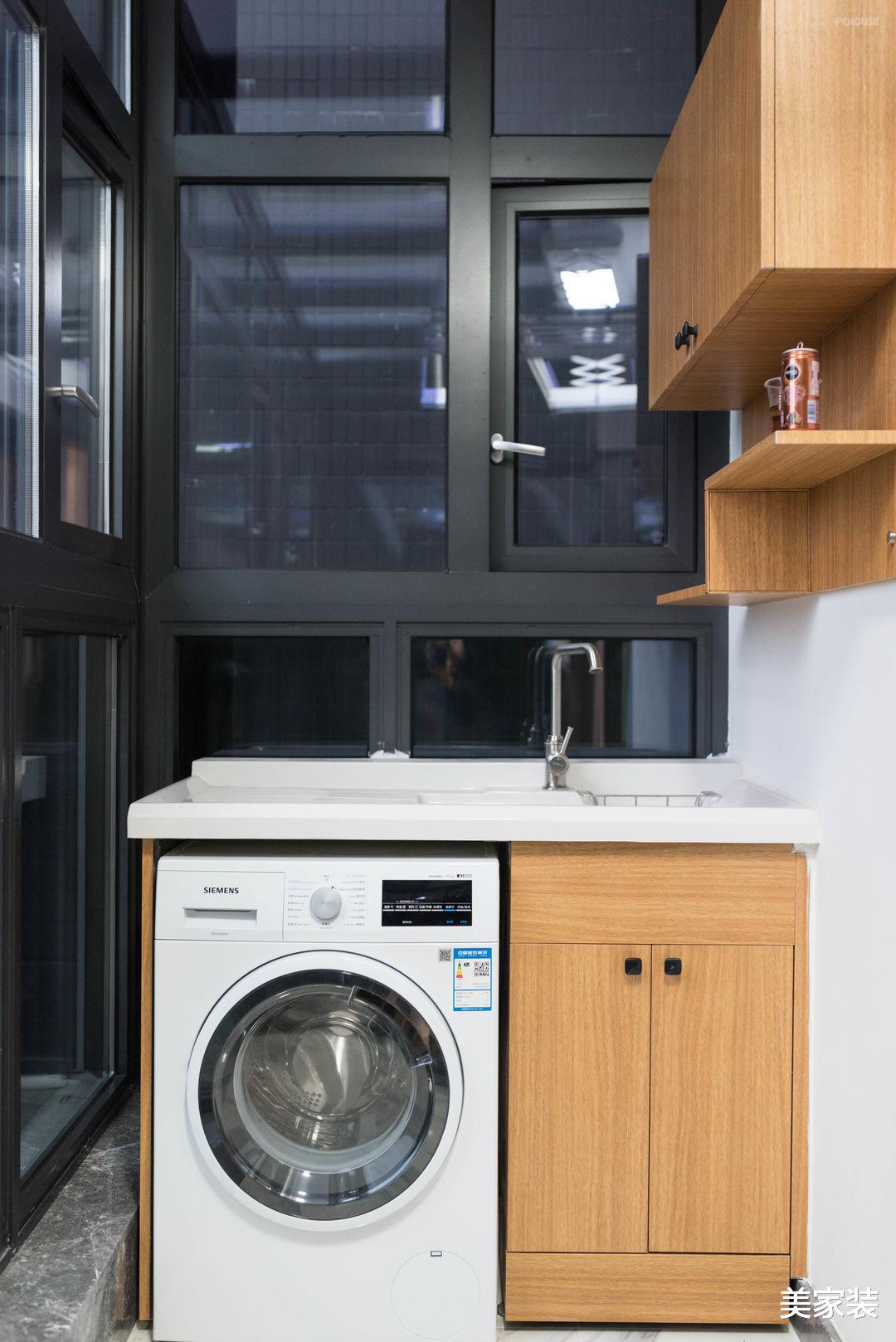 干净清爽的日式设计,为家注入了诗意,更传递了健康与美好