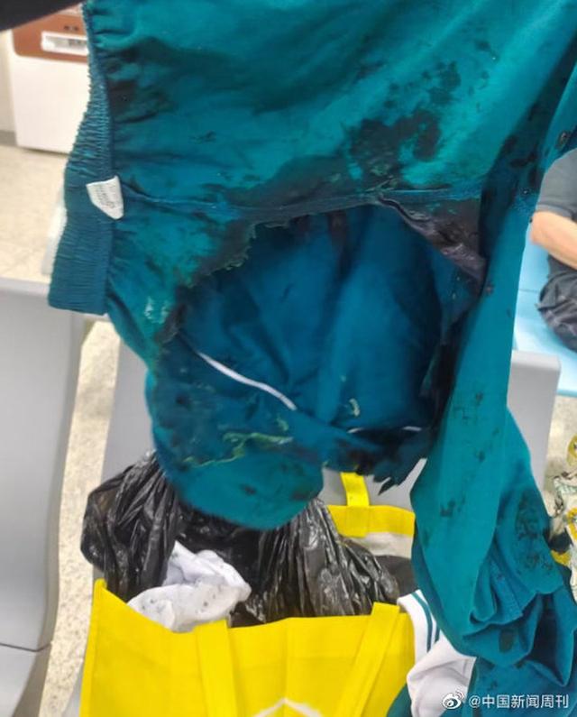 广州地铁硫酸伤人事件,禁带物品为何能过安检?广州地铁回应
