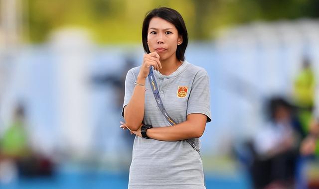 陈婉婷|陈婉婷再受推崇，呼吁出任国足主帅，她有成功执教经历吗？