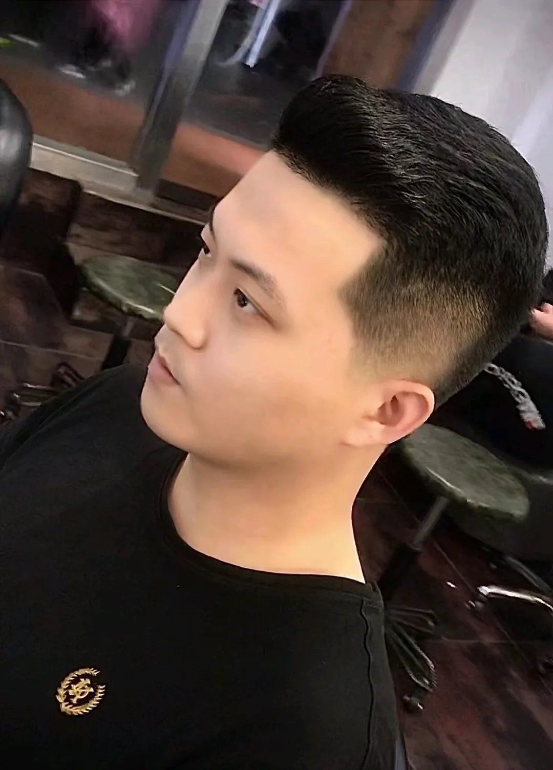 蒜蓉西兰花 今夏最火男士发型有哪些？两侧铲短错不了，清爽时尚还百变