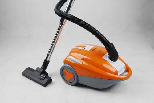 夏天到了,你家窗纱还是像往常那样拆下来清洗吗?其实根本不需要