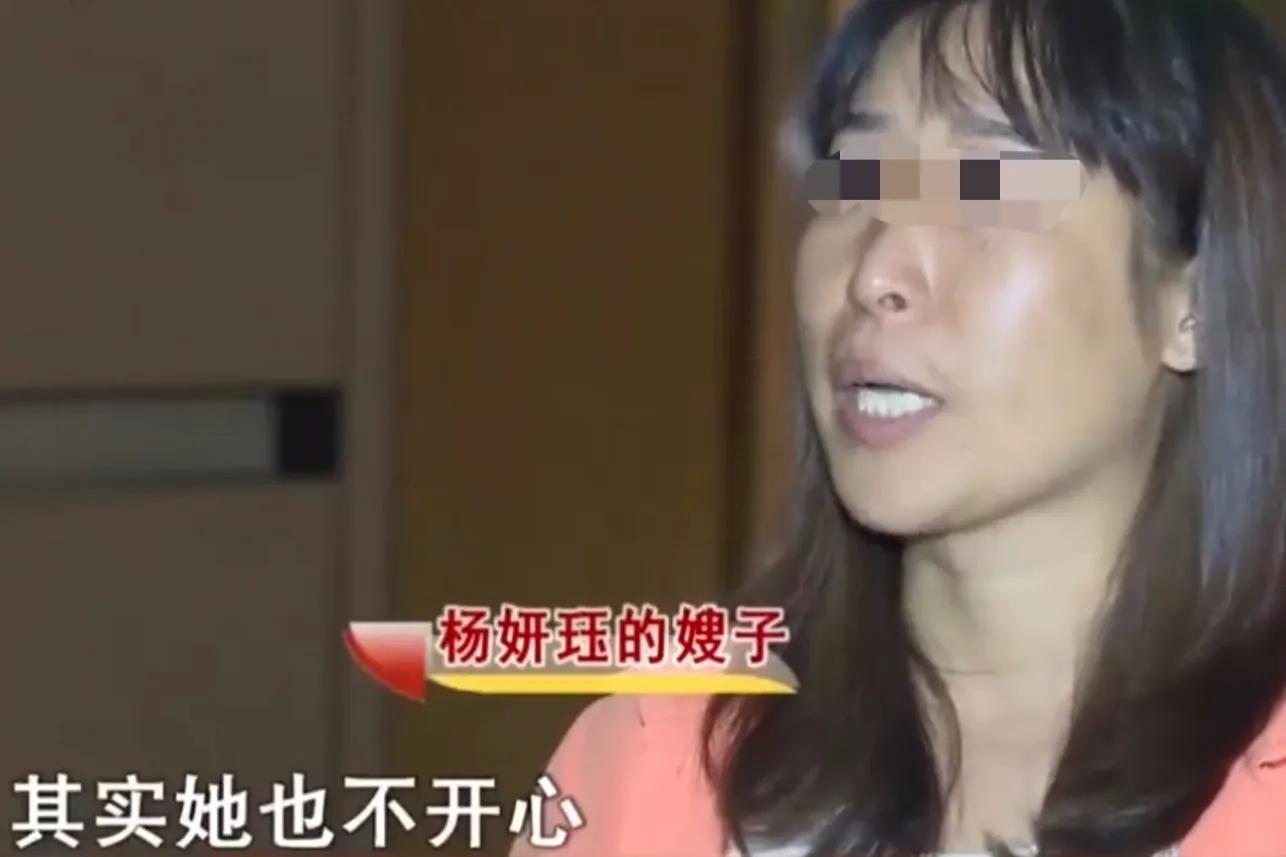 7岁重庆女童被生父虐待,逃到湖南,22年后相认,生父:都过去了