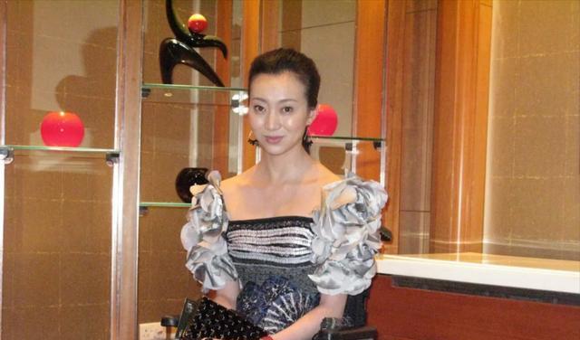 刘岩|刘岩终身残疾后，张艺谋称亏欠一辈子，朗昆表示两人只是普通朋友