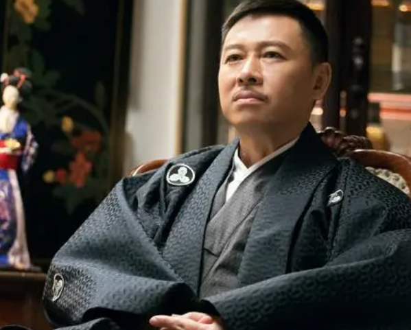 胡亚捷|胡亚捷:三次差点离婚,与妻子越吵越亲密,如今恩爱如初