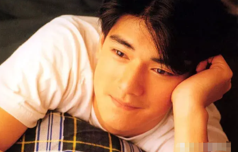 明星|以为是纯天然,其实是整容了,几位动脸毫无痕迹的明星!