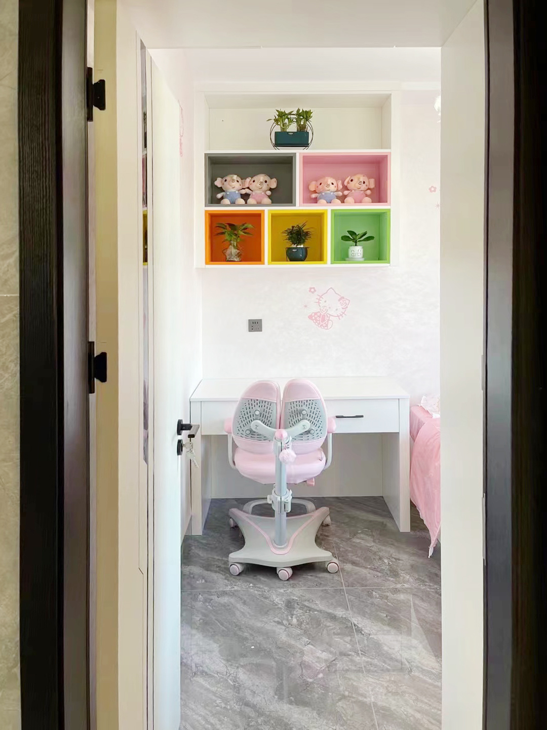 样板间|简约四居室，色调淡雅且灵动，为空间每一角落增添惊喜！