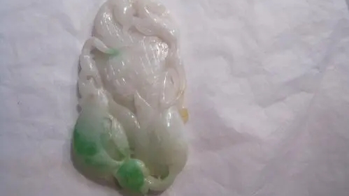 翡翠|翡翠碎裂之后,是可以修复的,那之后还可以佩戴吗?