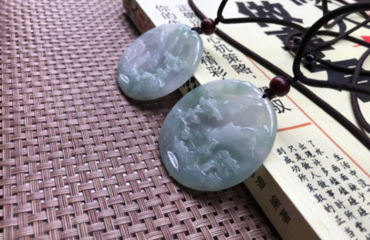 翡翠|翡翠的魅力不可抵挡,需求量日益变大,导致涨势只升不退