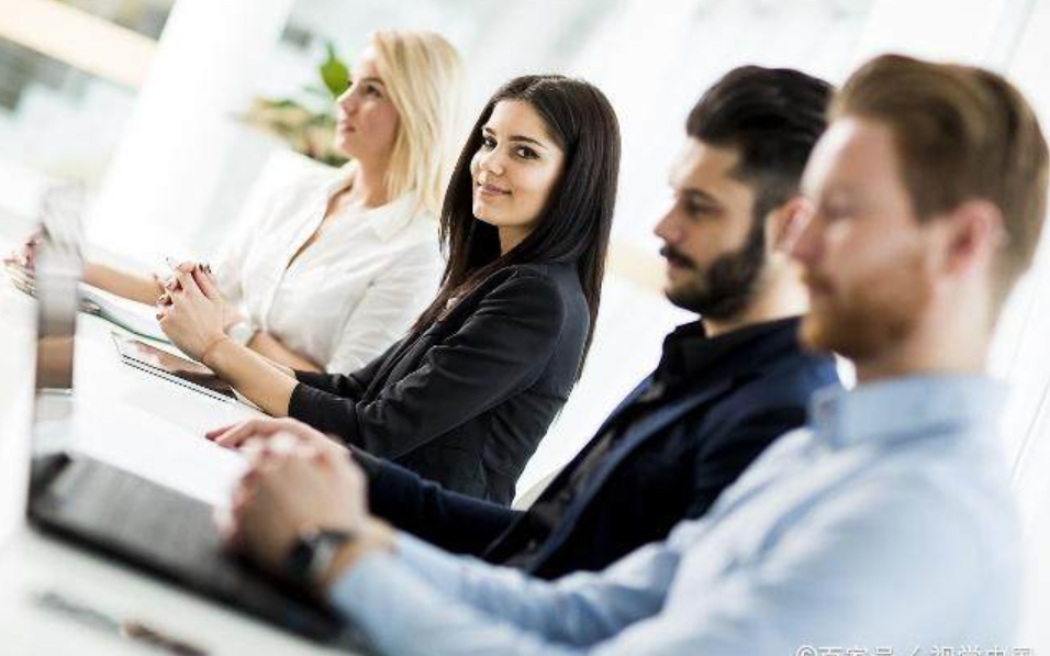 小缇娜的奇幻之地|你现在的工作算是好工作吗?看看你的工作符合几条好工作的特征?