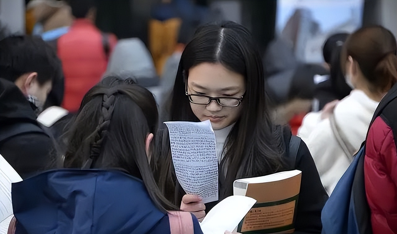 重庆|重庆一事业单位招聘遇冷，70多个空岗竟无人报名，只能尴尬收场