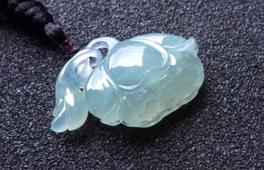 翡翠|昂贵的翡翠一定是好的吗？翡翠价值高低的影响，不要以偏概全