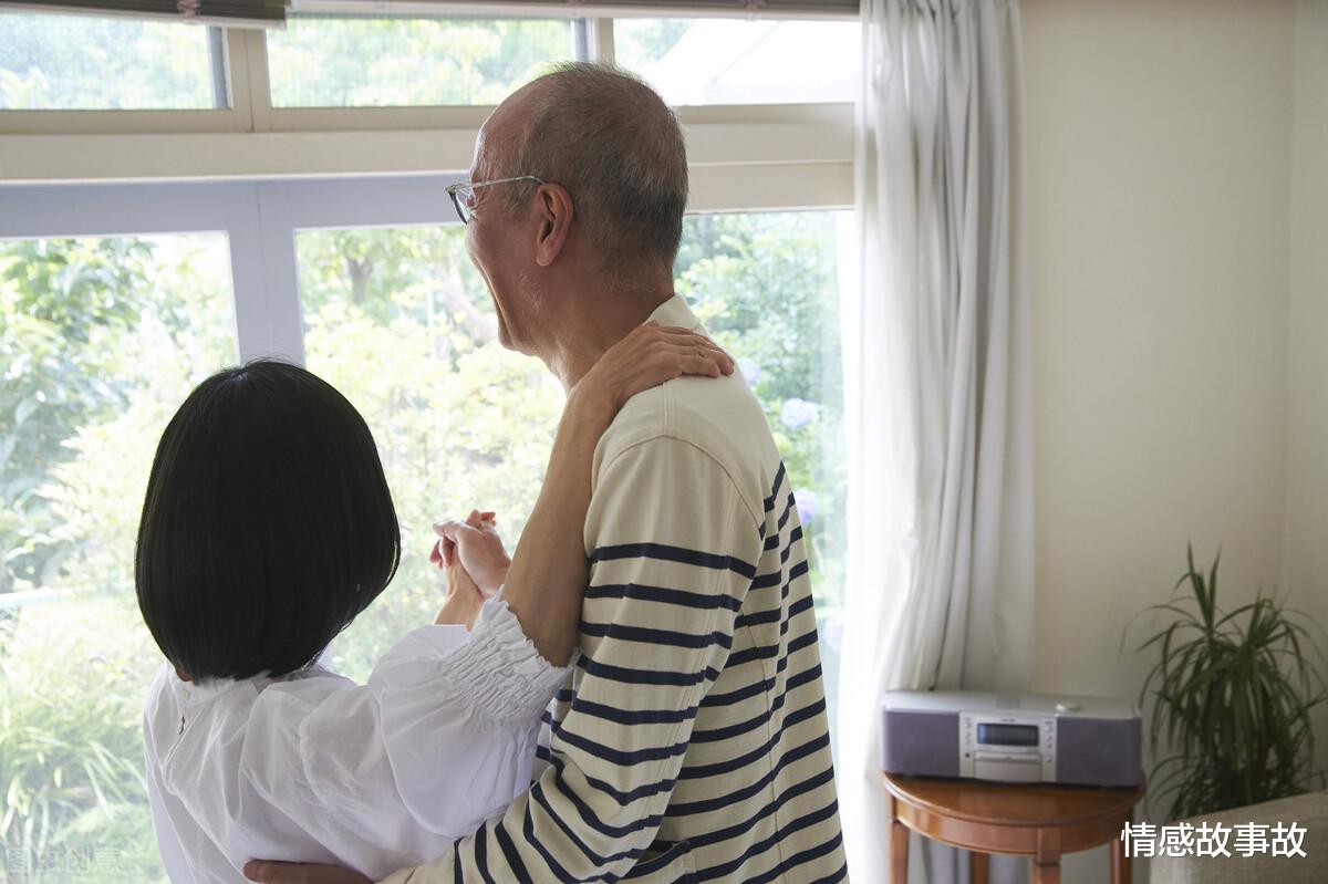 59岁大妈哭诉:跳交谊舞半个月,被打了三次,交谊舞不是好玩意