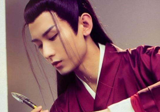 成毅|成毅又一部仙侠剧来袭，看到女主，确认了追剧需要勇气