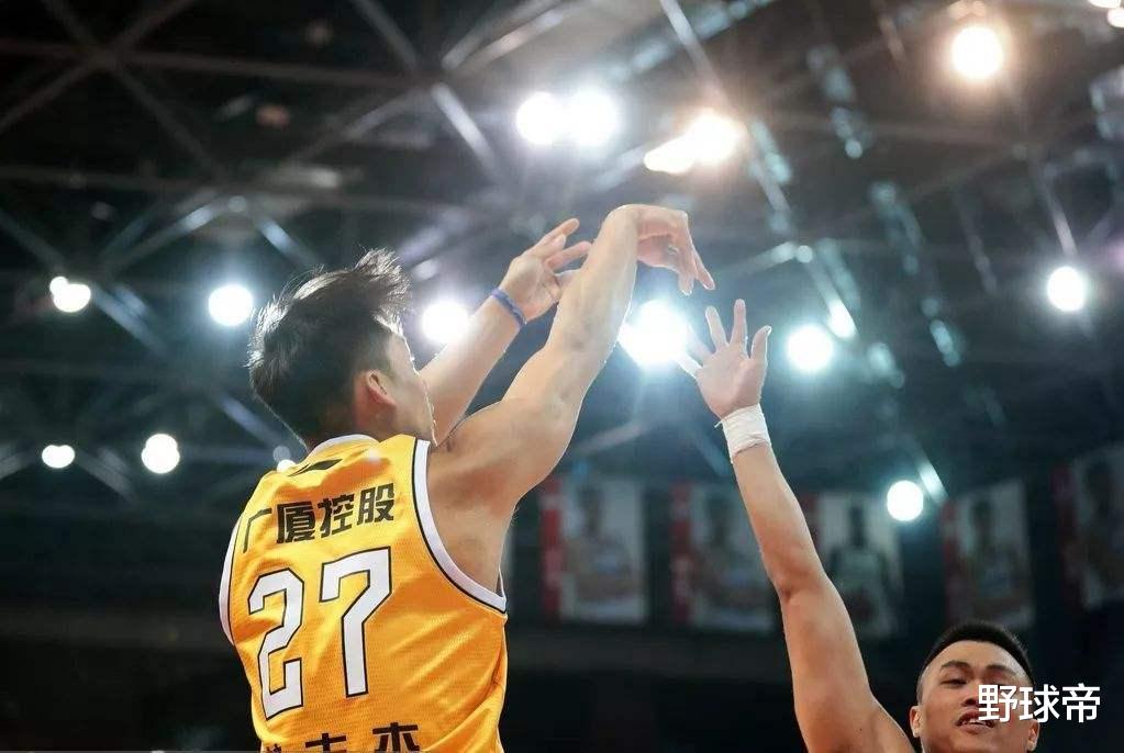 林志杰|三分6中0，两场比赛得4分！浙江广厦队魂，40岁，他该退役了？