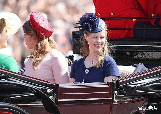 苏明哲|女王后继有人，伊丽莎白的孙女颜值碾压两位堂姐