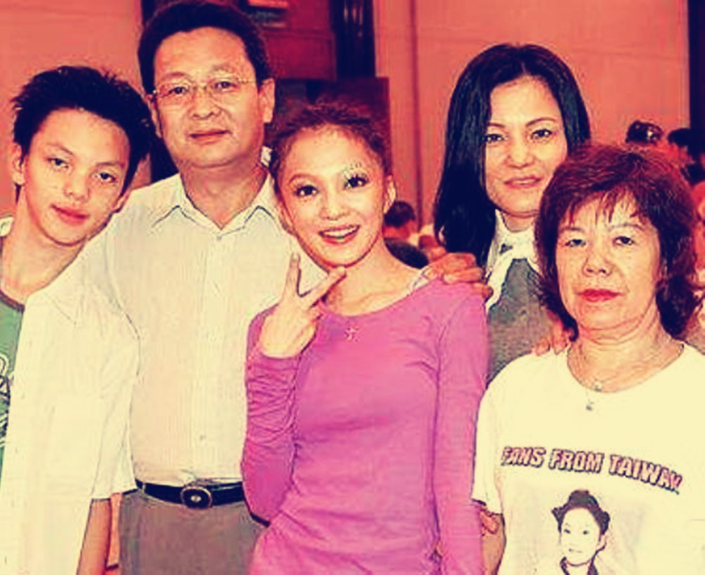 带货|这些明星用实例告诉我们，“变味”的亲情在利益面前一文不值