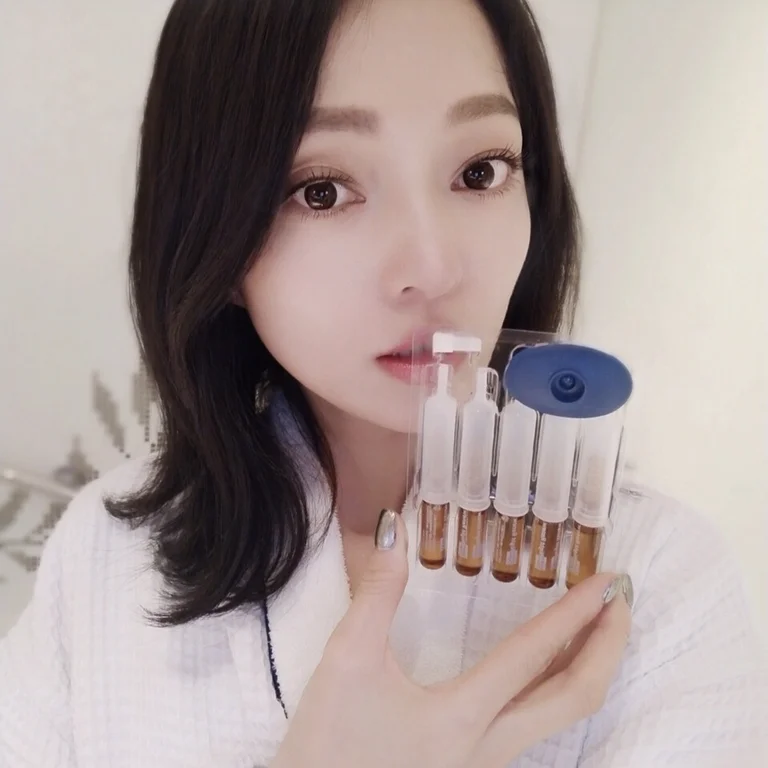 医美 埋在肌肤里层的闷口该挤吗？针对不同时期的痘痘宝宝们，对症下药.