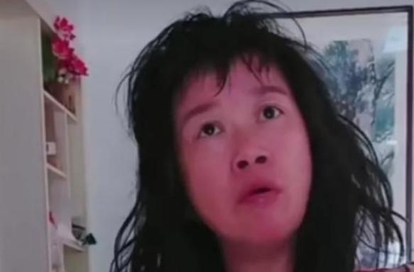 话剧|余秀华分手后首现身，与儿子旅游散心，母子俩各玩各的全程无交流