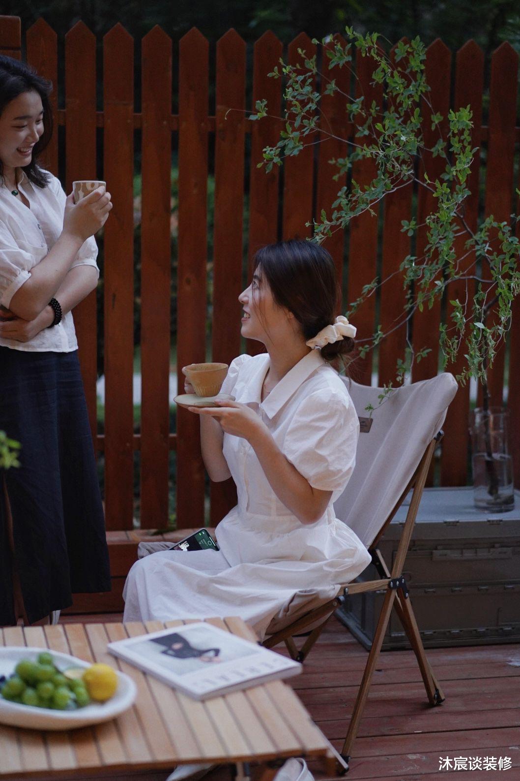 南京姑娘买下100㎡二手房,用水泥打造极简“豪宅”,氛围很治愈