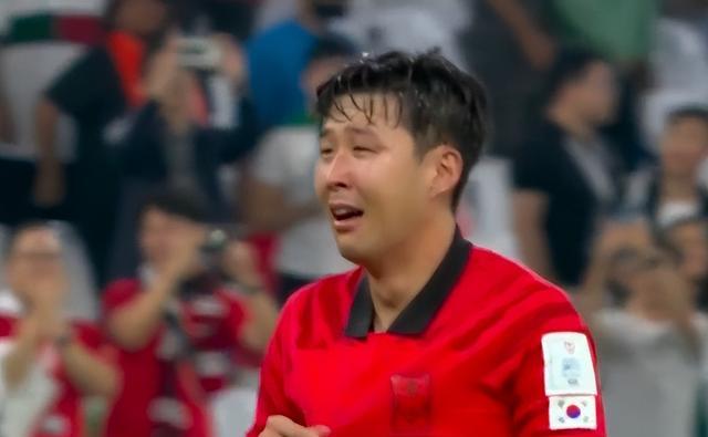 补时绝杀！天堂地狱互换韩国晋级乌拉圭出局孙兴慜苏亚雷斯泪崩