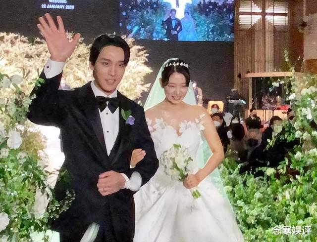 情侣|朴信惠近照曝光引热议,婚后产子容貌大变样,影迷都直呼认不出来