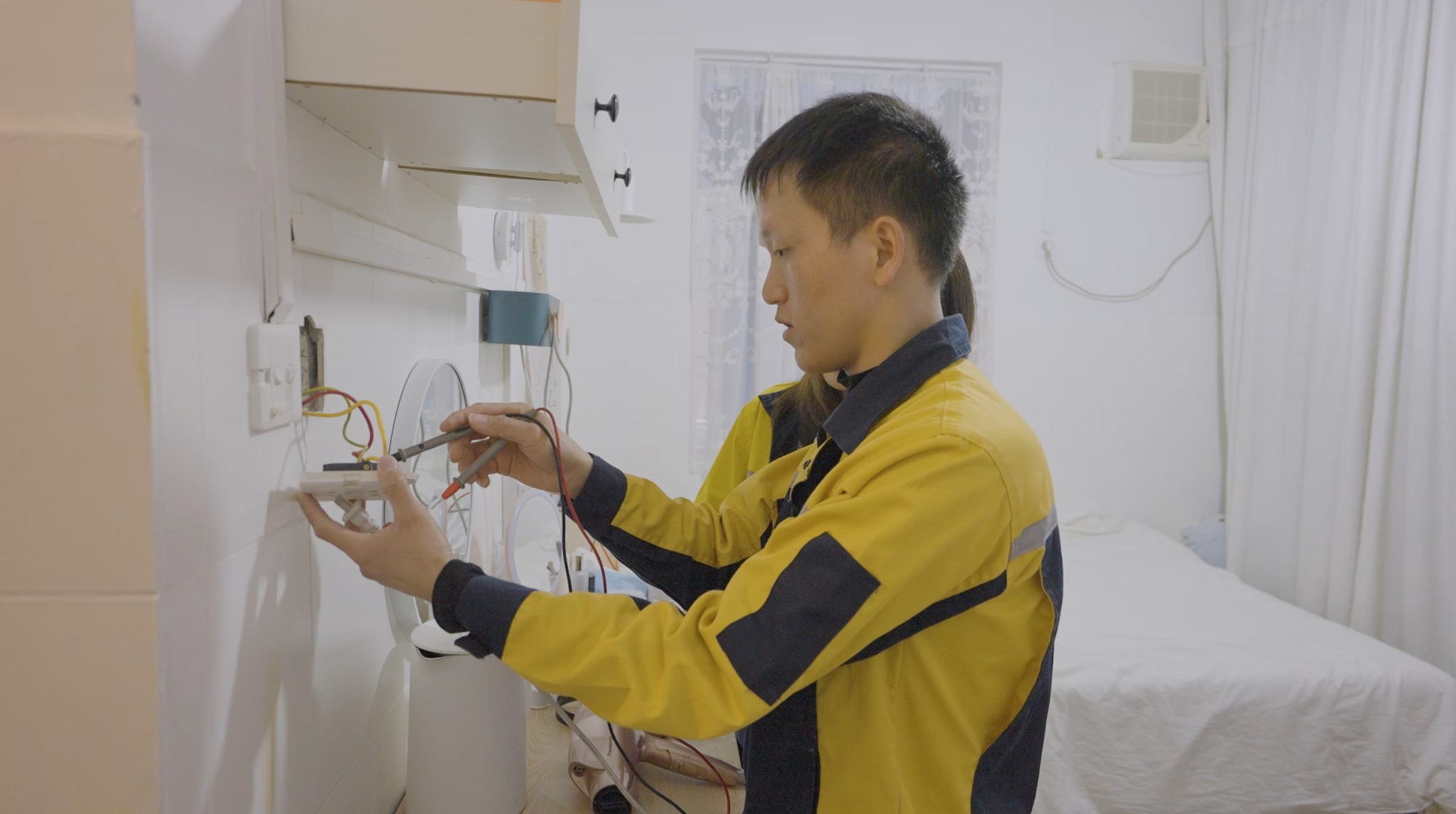 为什么建筑电工不愿意去干装修电工的活呢?