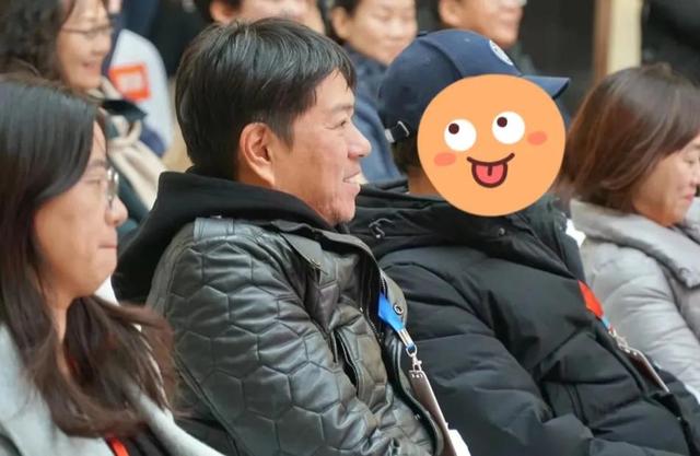 高晓松|53岁高晓松瘦到认不出!剪短发割双眼皮“姨味”十足,疑医美过度