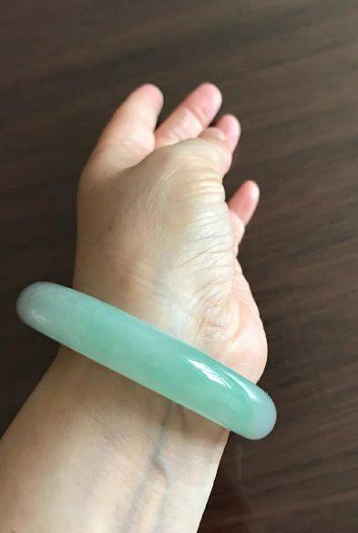 水头好vs水头差的翡翠,市场价值相差甚远,该如何界定才好?