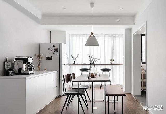 看了她家才知道什么叫精致,超大吧台坐拥绝佳美景,堪比网红小屋