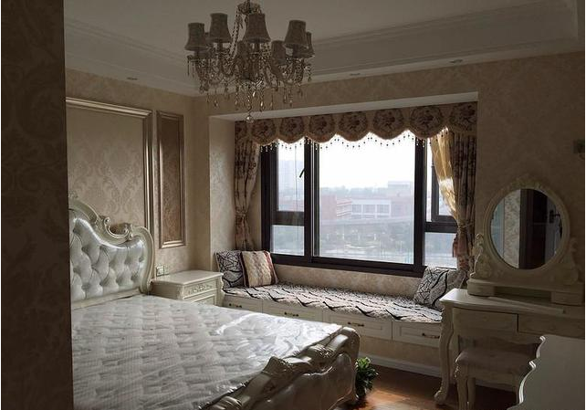 老婆坚持把主卧浴室墙砸了,装修完来朋友感觉尴尬死了!