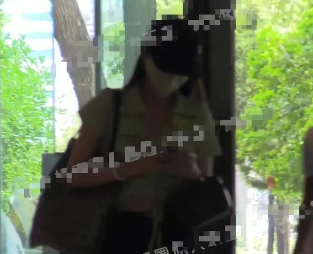 欧阳娜娜|两天8个瓜,欧阳娜娜翟子路恋情曝光,鹿晗关晓彤被曝已领证