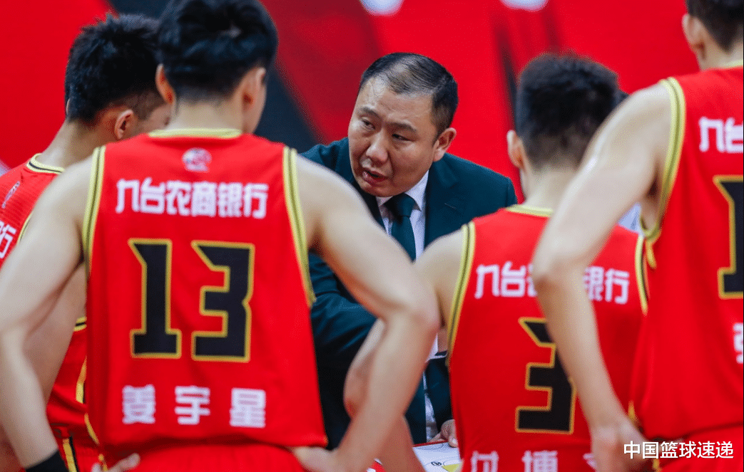 钟诚|吉林男篮重要续约达成，CBA冠军中锋再签两年顶薪，继续帮助球队
