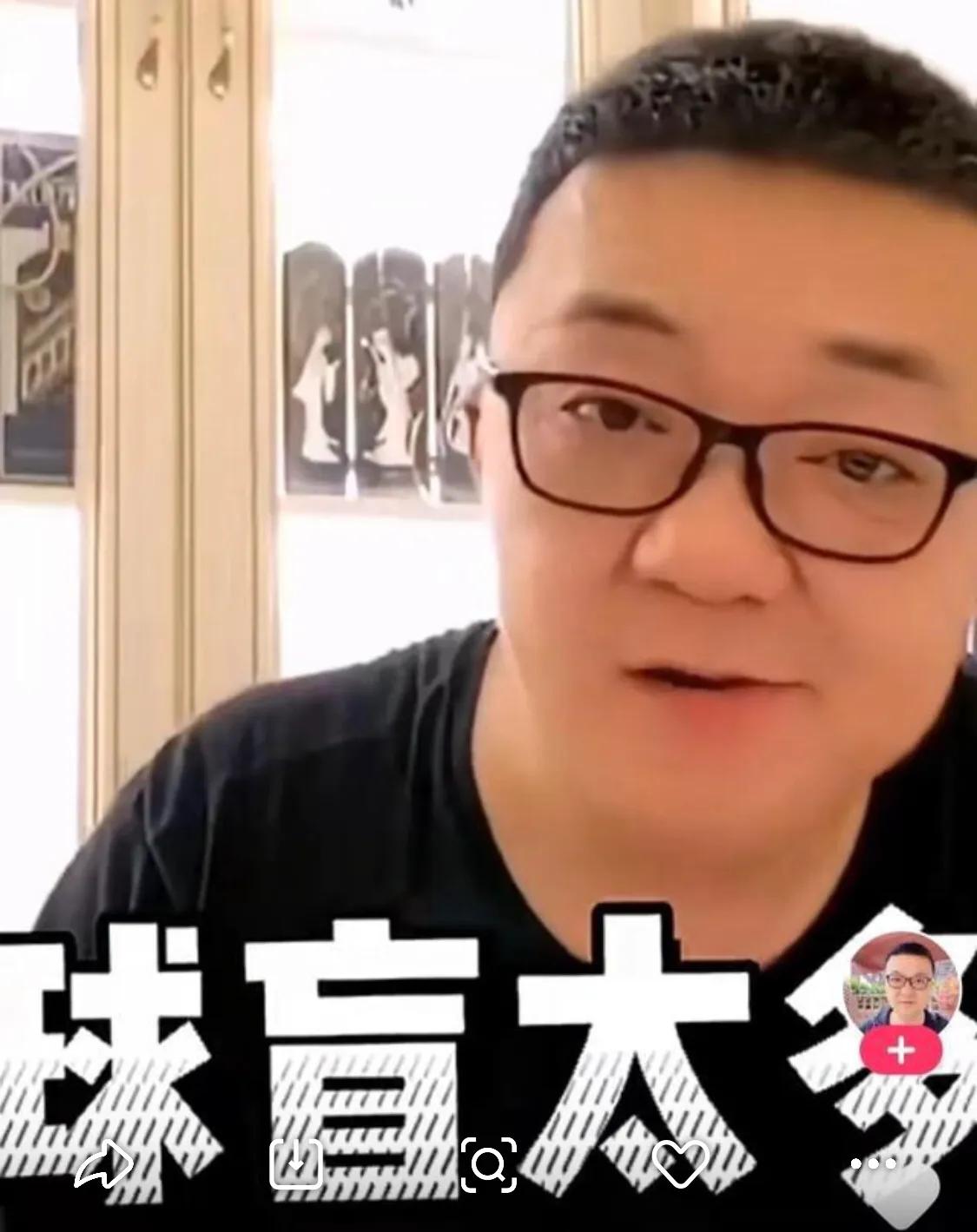 董路|足篮跨界互怼！贾磊：脸都绿了！董路：你脑袋绿了？断章取义就高潮了