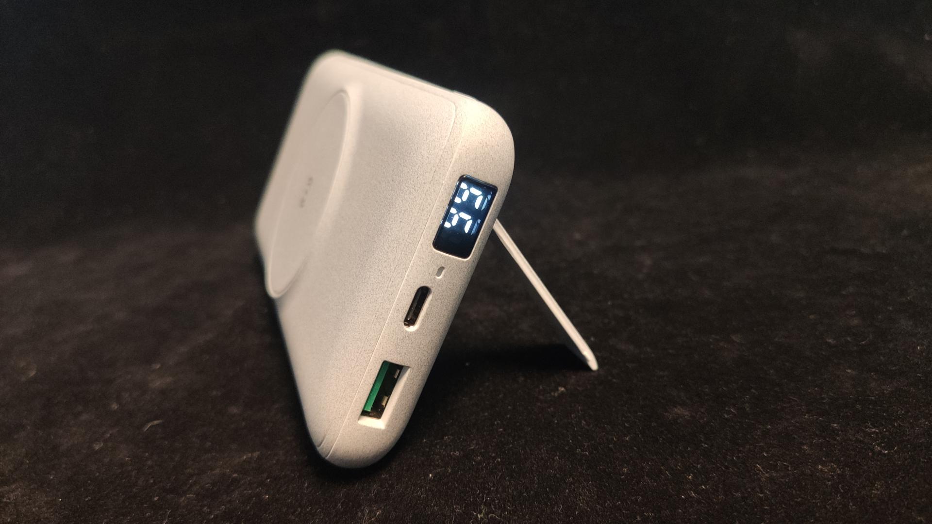 |省时高效的加油站：南卡无线磁吸式快充充电宝POW3