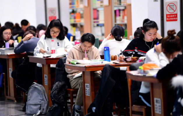 考研|2022研究生初试结束，成绩何时公布？过了国家线就能读研吗？