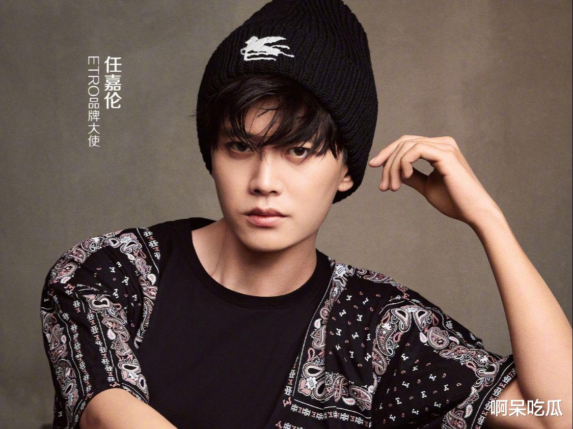 穿衣搭配|任嘉伦分享时尚穿搭，透露一年工作计划，正在筹备新歌！