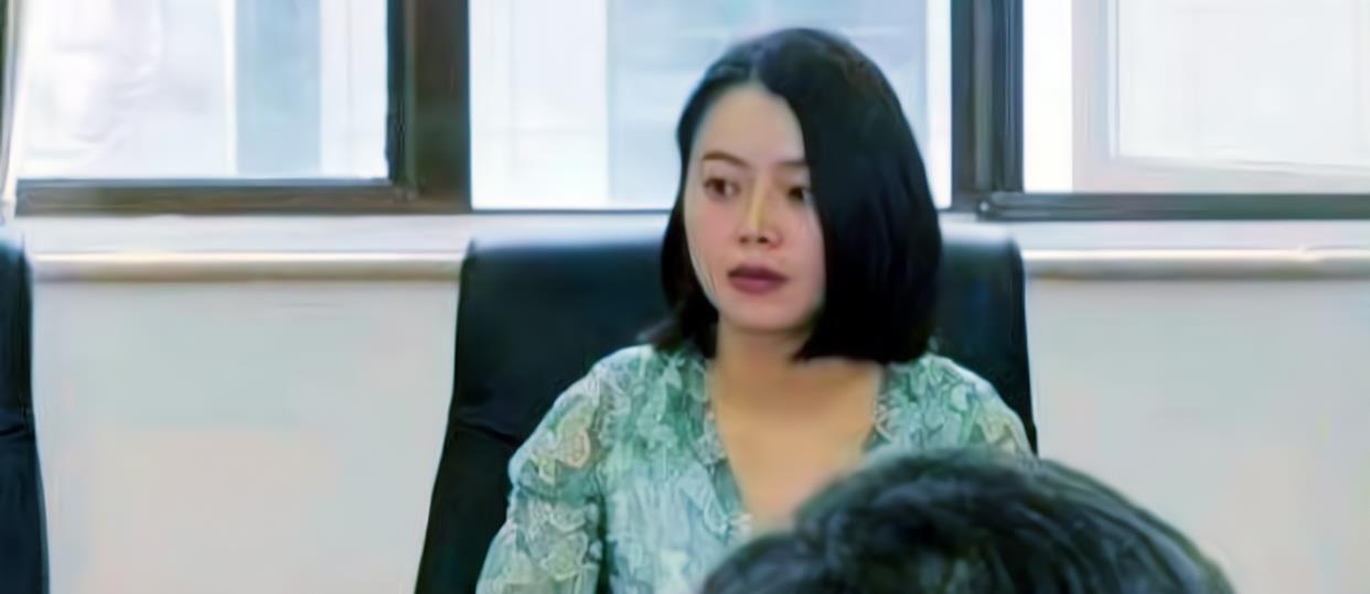 女子与11个男人亲密接触,在工作群自爆桃色新闻,单位的反应亮了