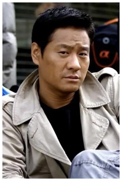 上官婧|连奕名：与陈佳妍离婚后，火速再婚杨若兮，今前妻红了，他糊了