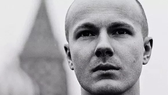 时尚圈里，全世界都在学中国字