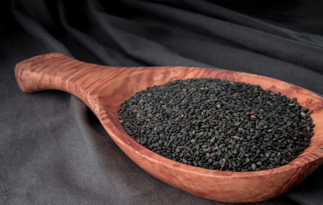 西红柿|建议中老年人:立冬后,多吃5种“高卵磷脂”的食物,强身又健脑