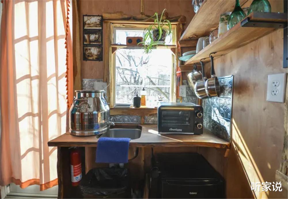 厨房|夫妻俩低价造出15㎡小树屋,“巴掌大”的空间,也可以是有趣的家